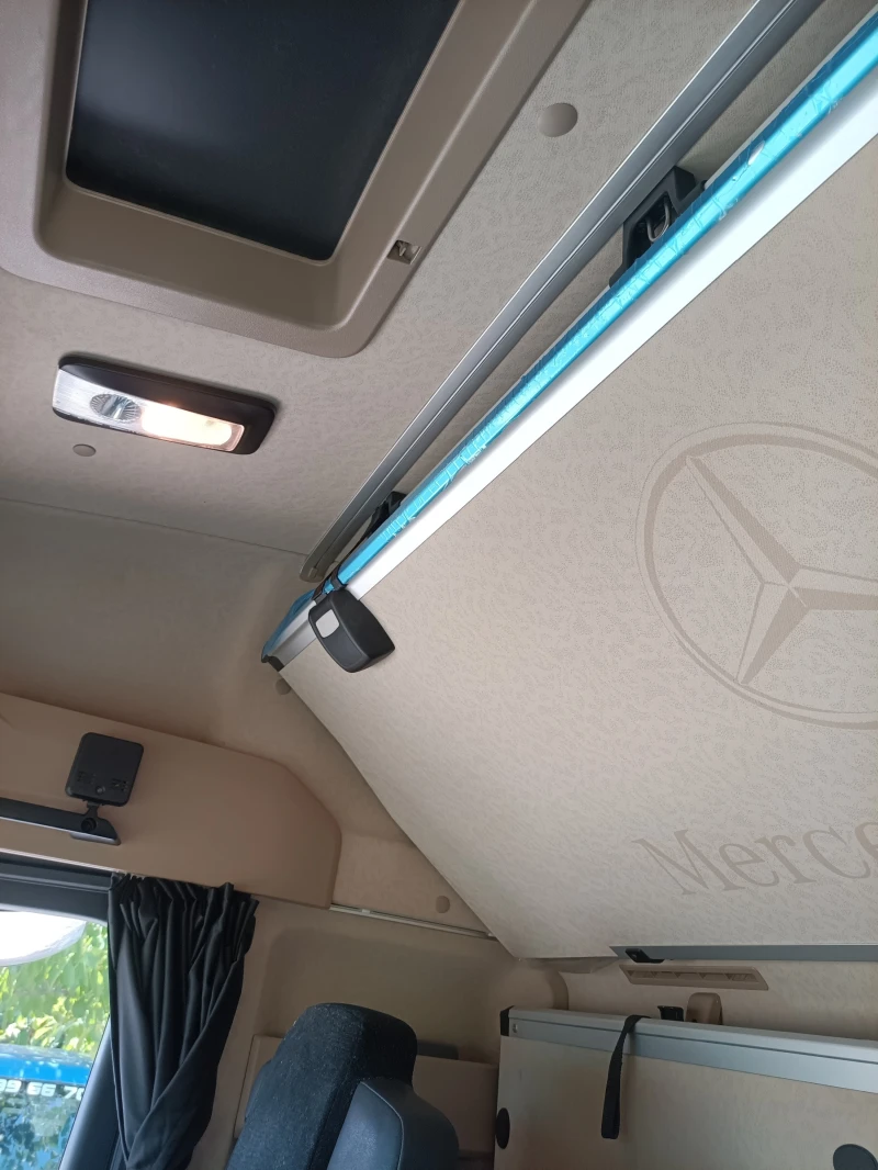 Mercedes-Benz Actros 1845 LS 4x2 LHD ADR, снимка 8 - Камиони - 51602256