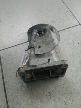 Лапа мотор дясна Мерцедес S320 W220 3.2Б