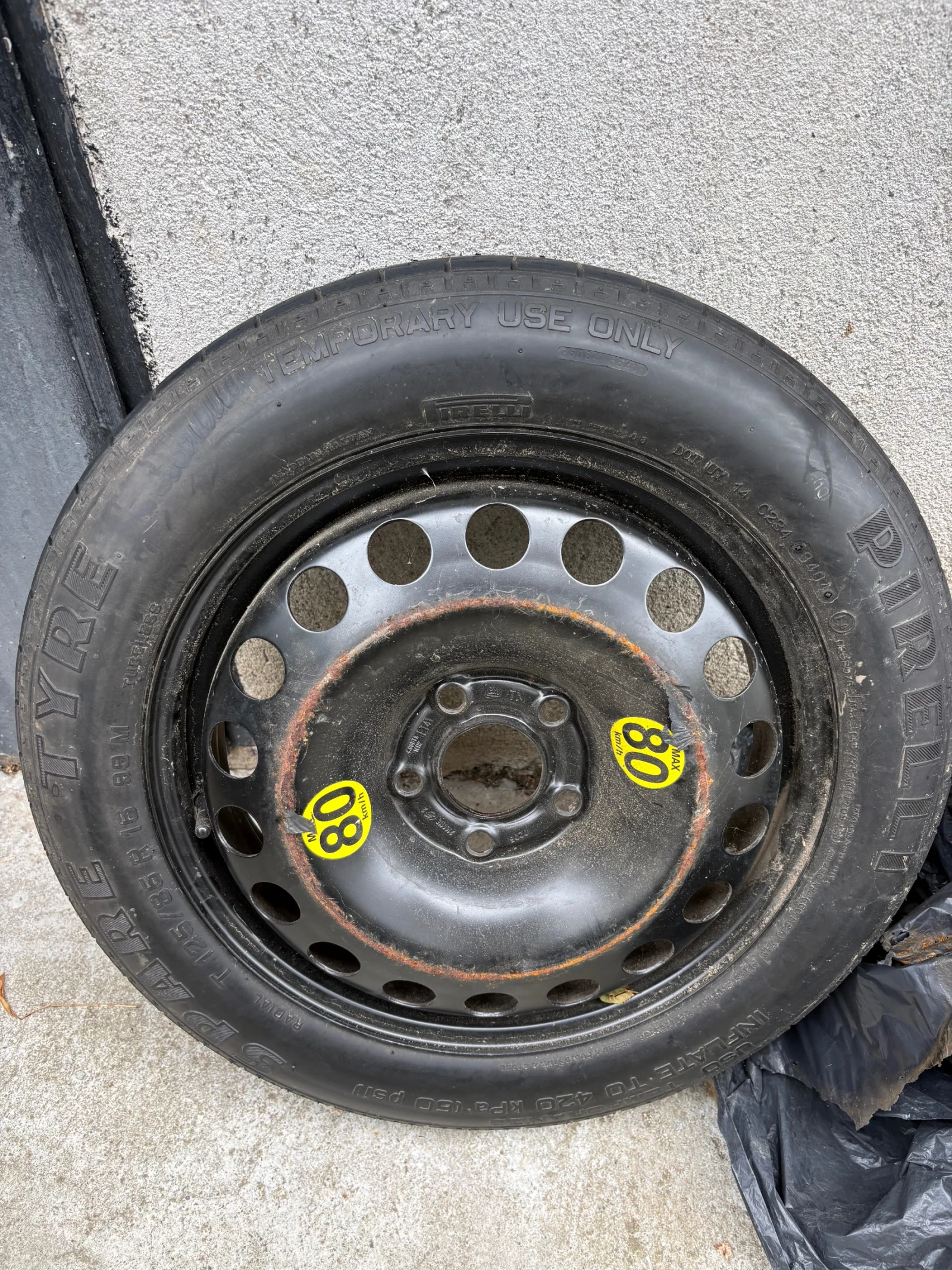 Гуми с джанти 125/85R16, снимка 4 - Гуми и джанти - 56671767