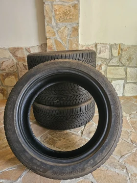      255/45R21