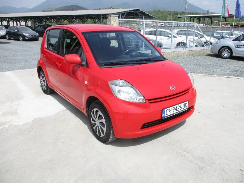 Daihatsu Sirion КАТО НОВА, снимка 2 - Автомобили и джипове - 45433969