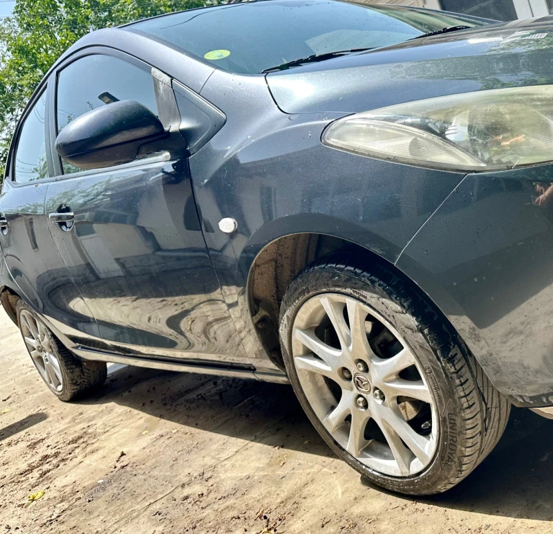 Mazda 2, снимка 9 - Автомобили и джипове - 45912393