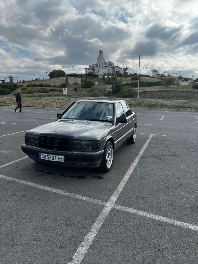 Mercedes-Benz 190, снимка 13 - Автомобили и джипове - 47615583