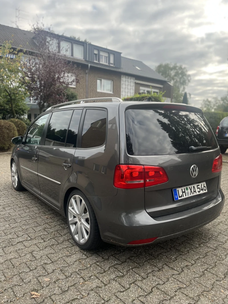 VW Touran 2.0TDI, снимка 5 - Автомобили и джипове - 47820056