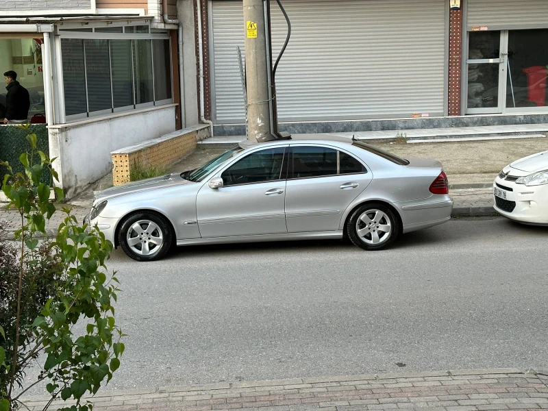 Mercedes-Benz E 280, снимка 4 - Автомобили и джипове - 47834371