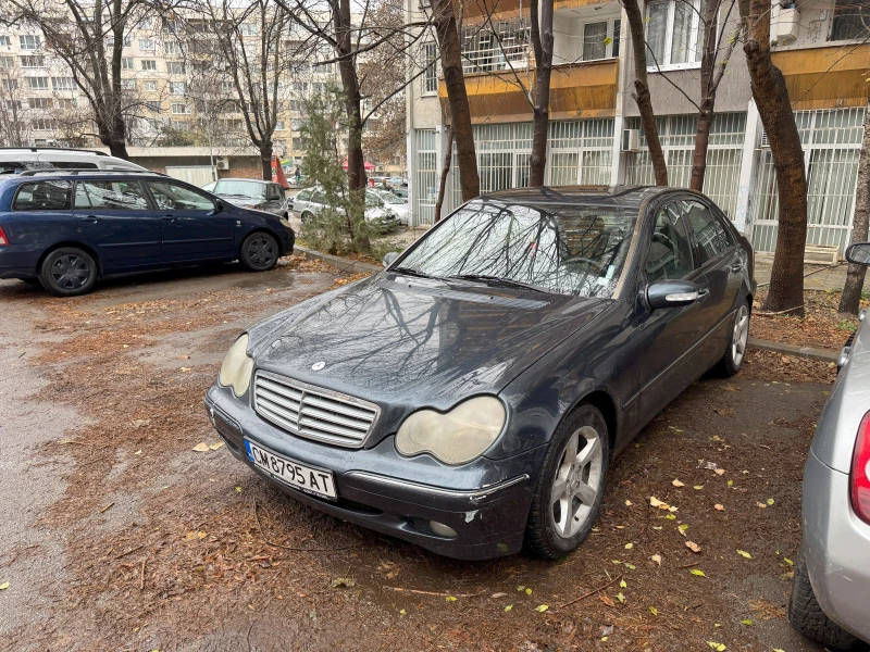 Mercedes-Benz C 200 2.0 Kompressor, снимка 2 - Автомобили и джипове - 48584076