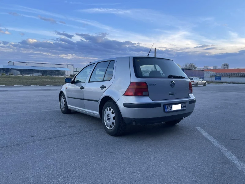 VW Golf, снимка 4 - Автомобили и джипове - 48888252