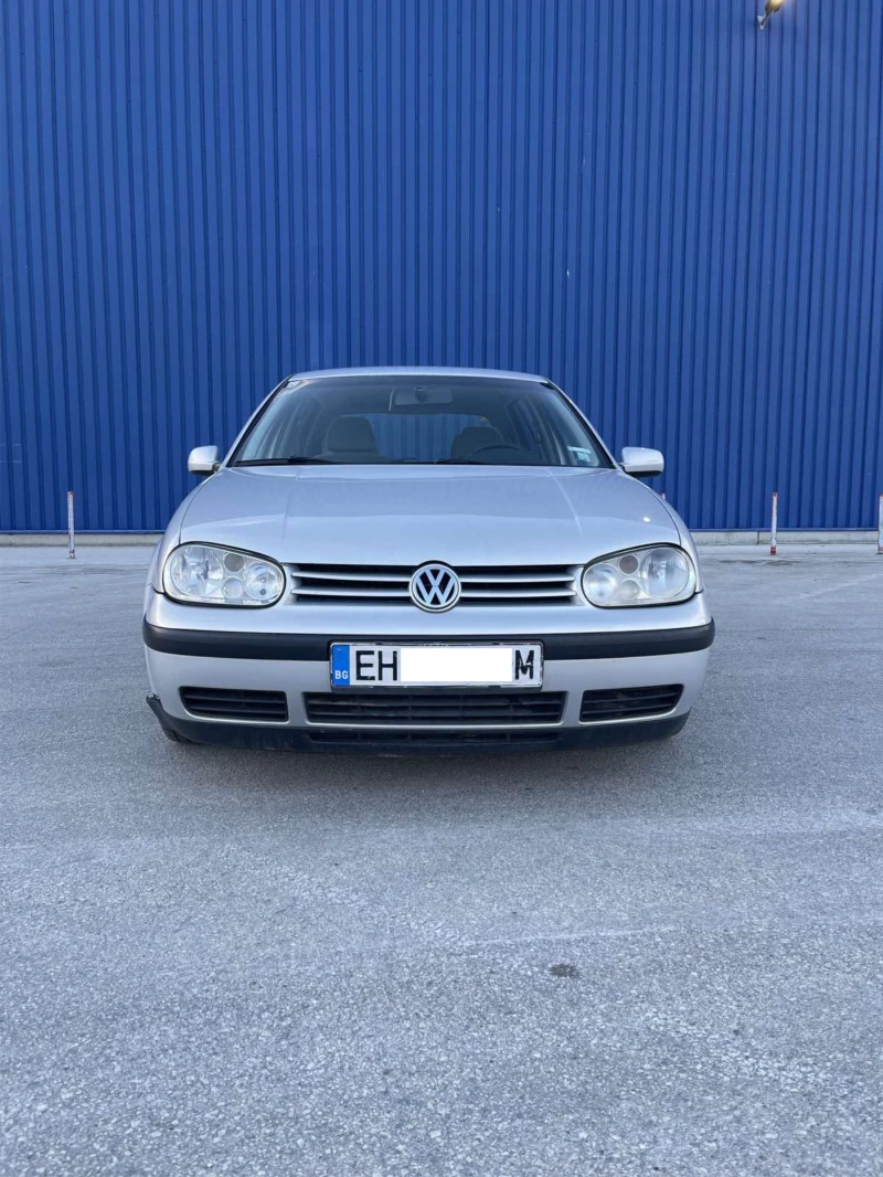 VW Golf, снимка 1 - Автомобили и джипове - 48888252