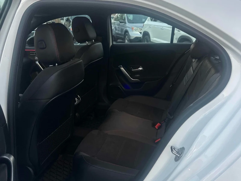 Mercedes-Benz A 220 4 MATIC/keyless/360 камери/подгрев/лизинг, снимка 11 - Автомобили и джипове - 52317708