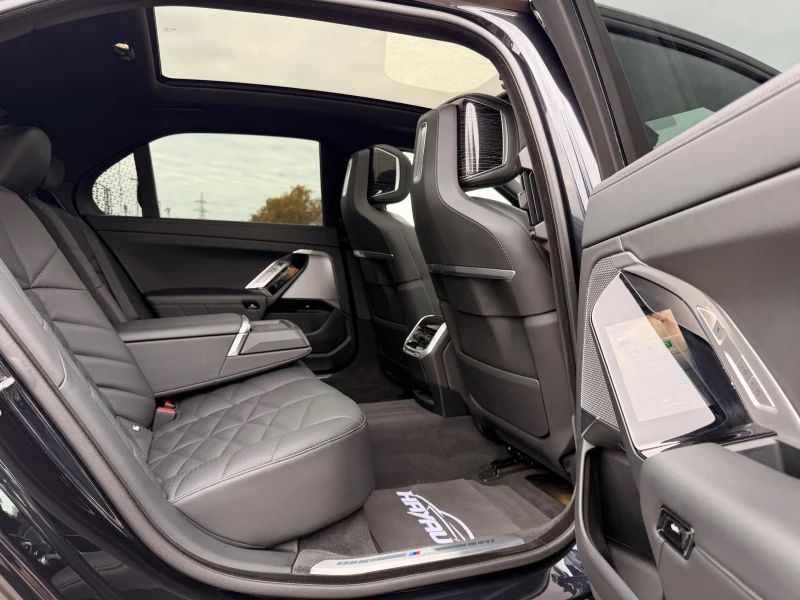 BMW 740 d= xDrive= M-pack= Performance Pack= Bowers & Wilk, снимка 13 - Автомобили и джипове - 52323717