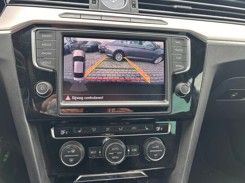 VW Passat 1.4GTE PLUG IN HYBRID AVTOMAT/NAVI/KOJA/KAMERA, снимка 16 - Автомобили и джипове - 52694499