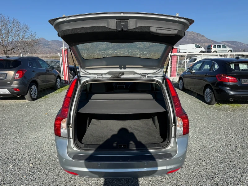 Volvo V50 (KATO НОВА), снимка 13 - Автомобили и джипове - 52815784