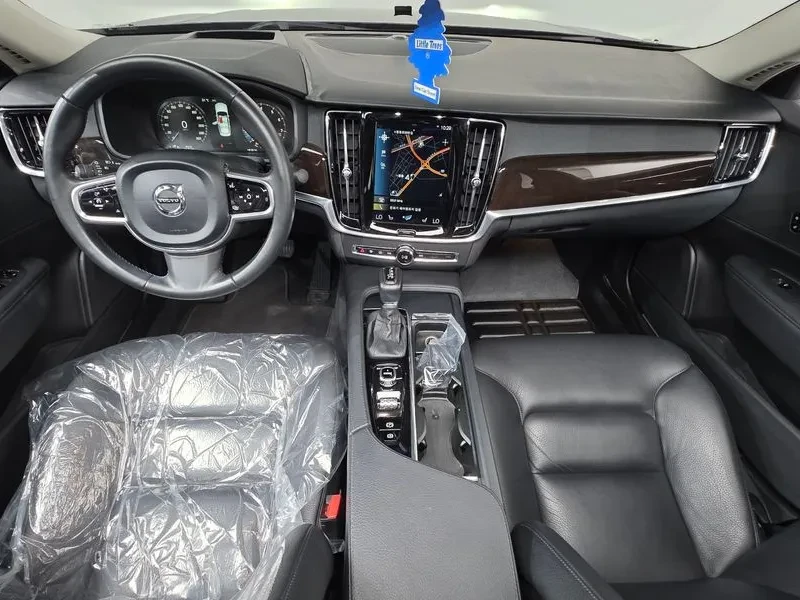 Volvo S90 T5 Momentum, снимка 14 - Автомобили и джипове - 56131468