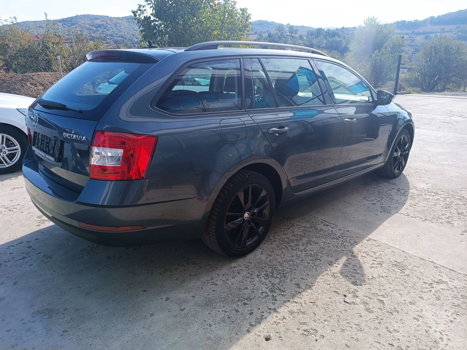 Skoda Octavia 1.6TDI 117000km KATO HOBA - изображение 8