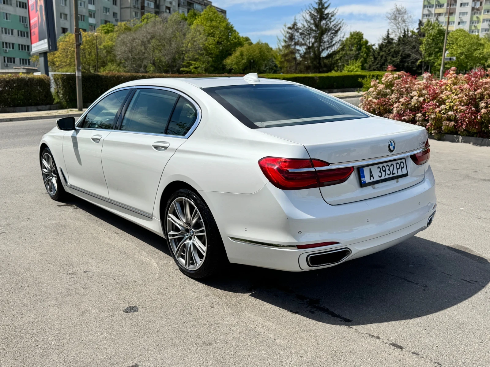 BMW 740 Дистроник вакум хедъп паноранма камери 360 - изображение 4