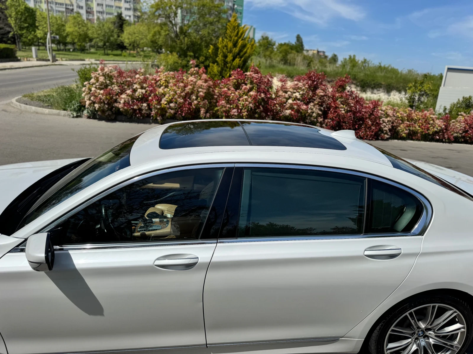 BMW 740 Дистроник вакум хедъп паноранма камери 360 - изображение 6