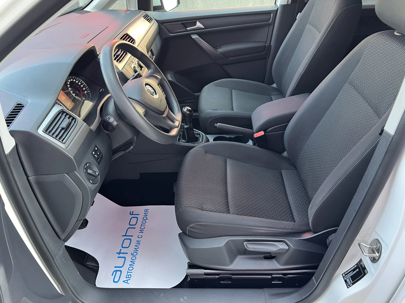 VW Caddy 2.0TDI/102K.C./5MT/N1 - изображение 8