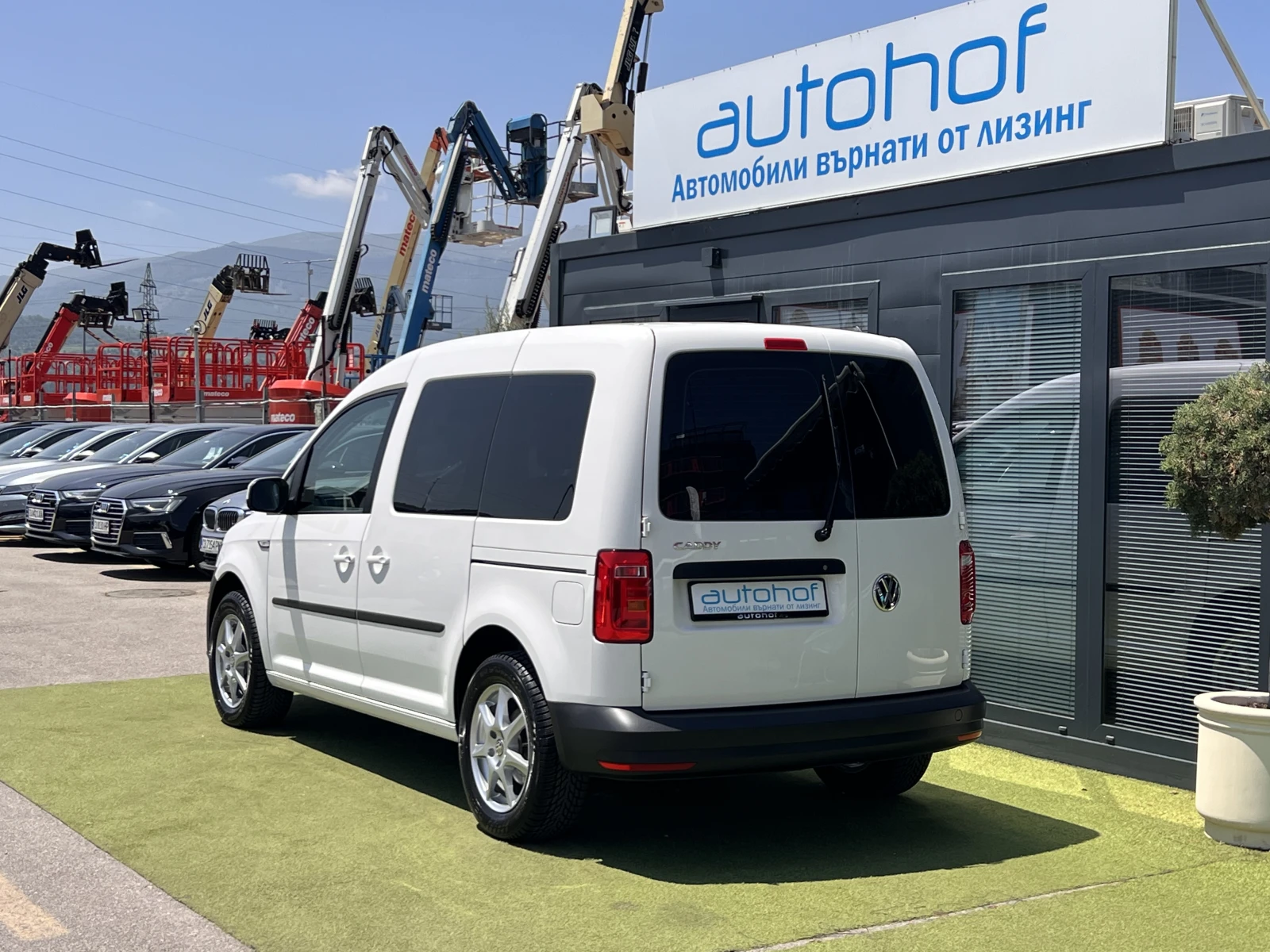 VW Caddy 2.0TDI/102K.C./5MT/N1 - изображение 3