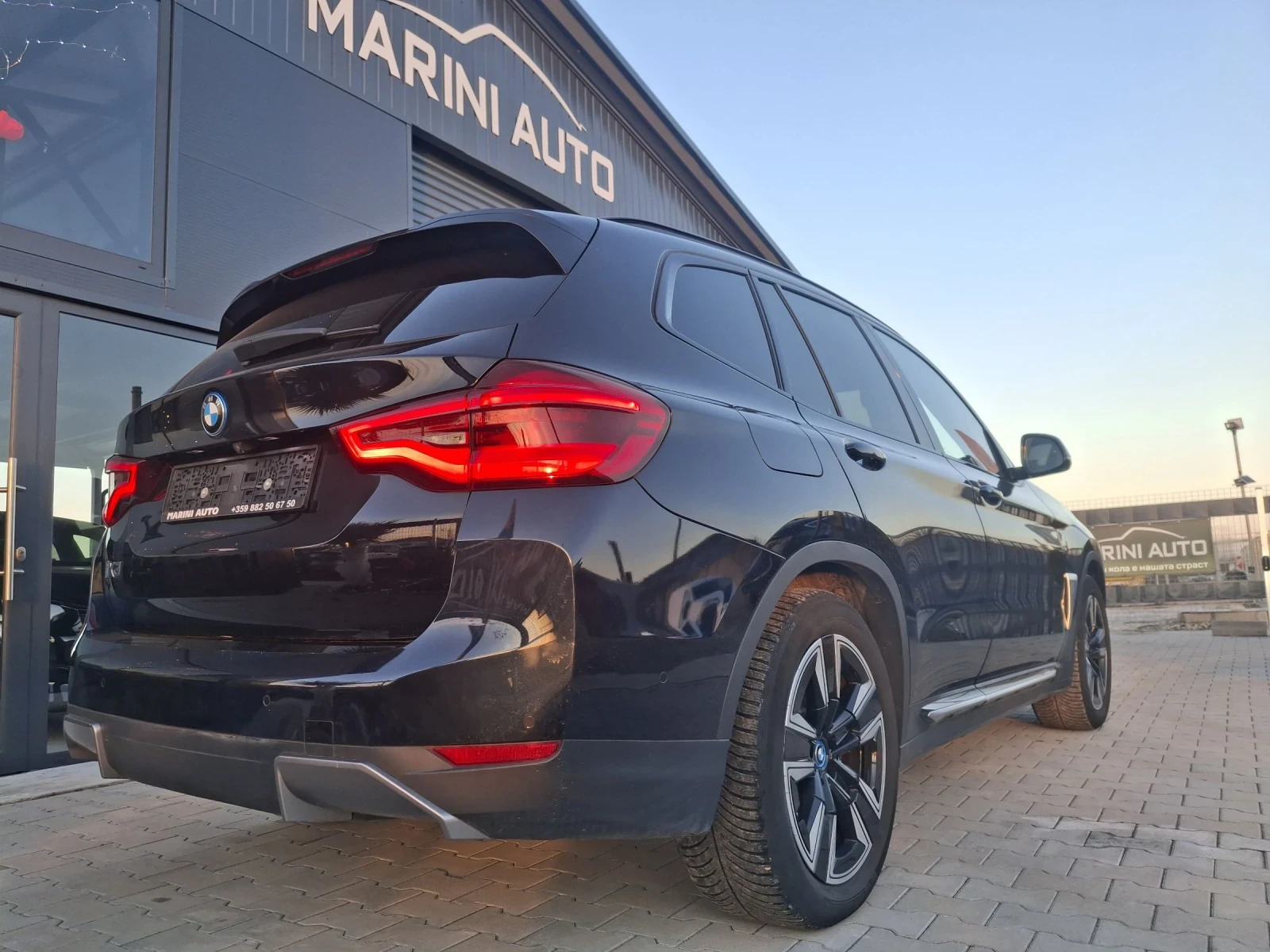 BMW iX3 M-Sport* 80kw* Shadowline* headUP* pano 360 Лизинг - изображение 7