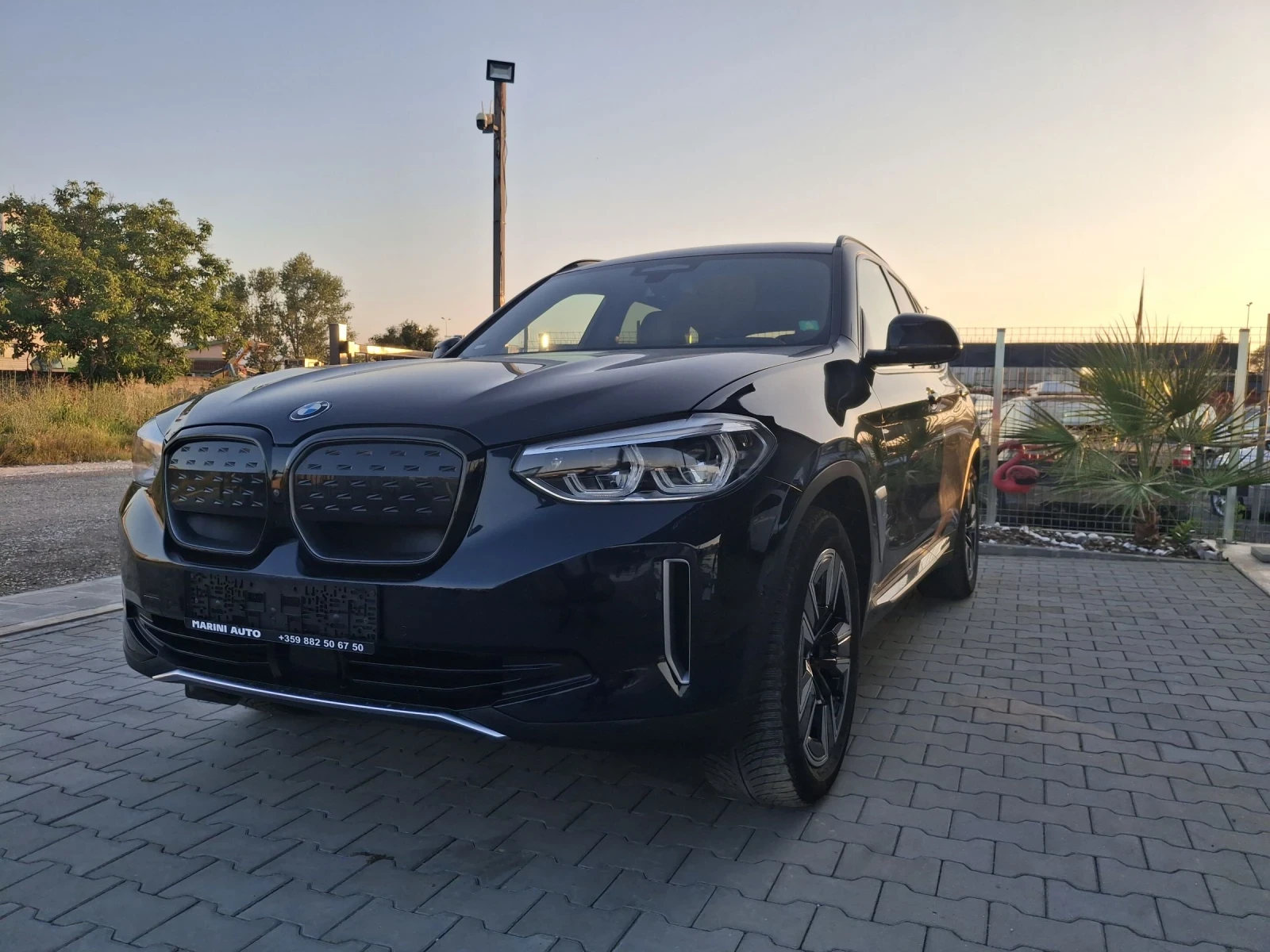 BMW iX3 M-Sport* 80kw* Shadowline* headUP* pano 360  | Mobile.bg   1