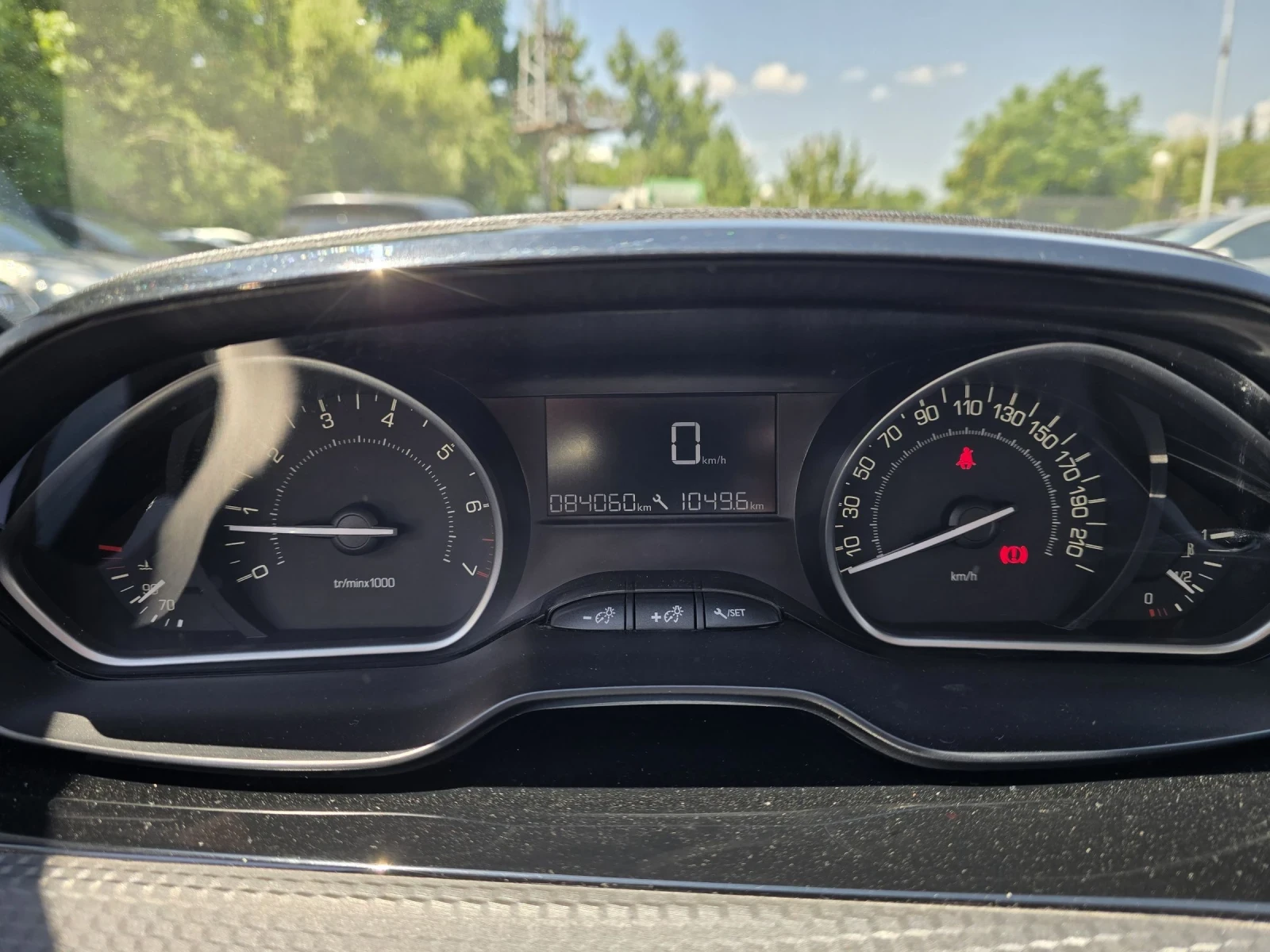 Peugeot 2008 1.2Бензин 82к.с. 84хил.км. , снимка 17 - Автомобили и джипове - 51325866