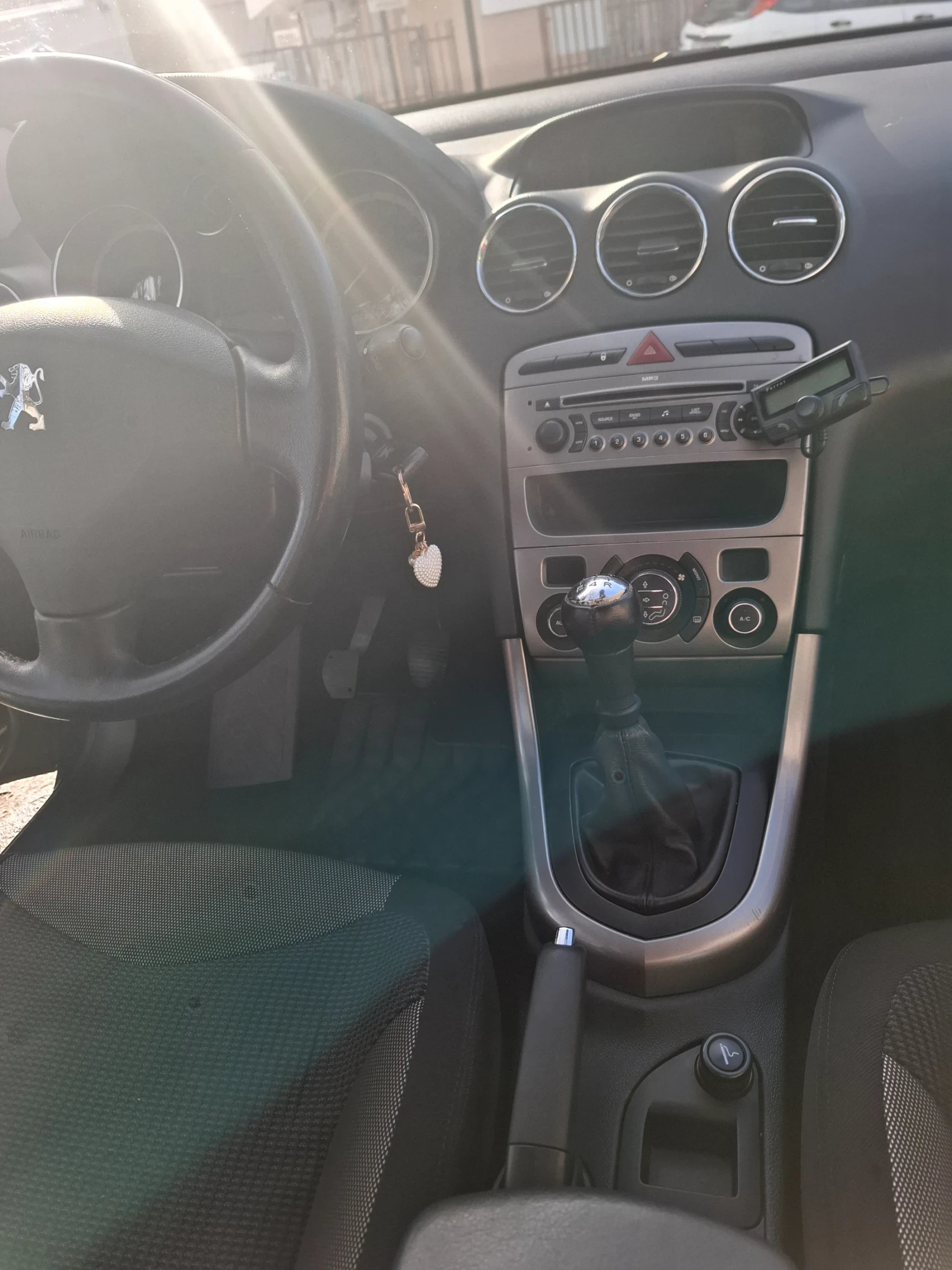 Peugeot 308 Премиум - изображение 7