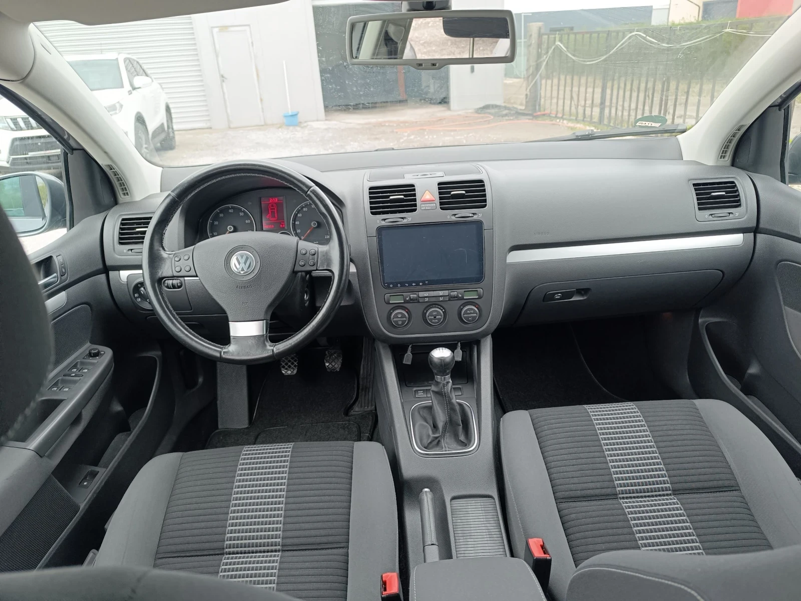 VW Golf COMFORT LINE , снимка 10 - Автомобили и джипове - 53852581