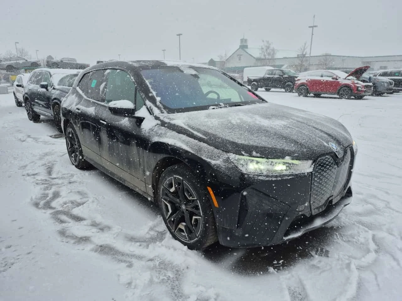 BMW iX  XDRIVE40| 360| ОБДУХВАНЕ| HUD| 2 КЛЮЧА| CARFAX , снимка 2 - Автомобили и джипове - 53950830