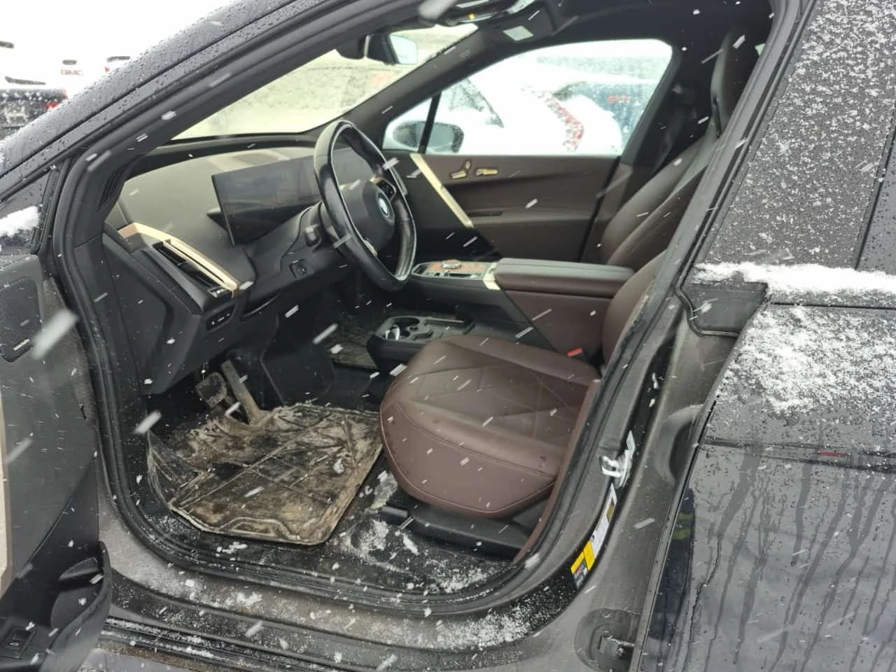 BMW iX  XDRIVE40| 360| ОБДУХВАНЕ| HUD| 2 КЛЮЧА| CARFAX , снимка 8 - Автомобили и джипове - 53950830