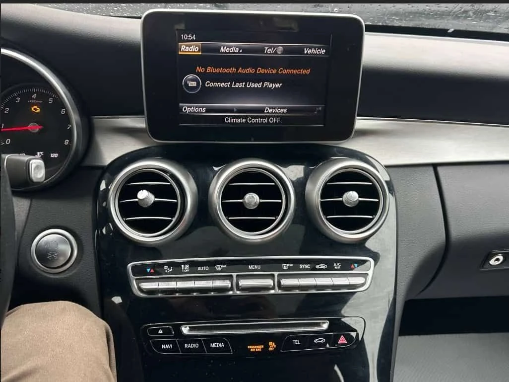 Mercedes-Benz C 300 COUPE 4MATIC * ПОДГРЕВ* ПАНОРАМА* ДВА КЛЮЧА* , снимка 11 - Автомобили и джипове - 53991004