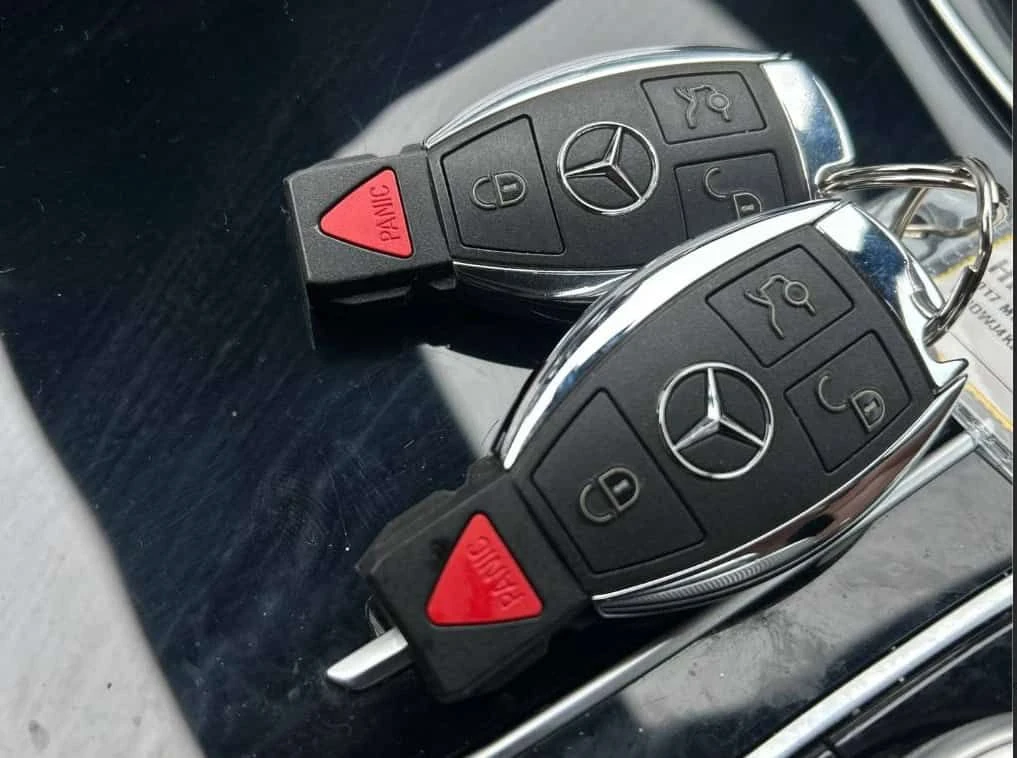 Mercedes-Benz C 300 COUPE 4MATIC * ПОДГРЕВ* ПАНОРАМА* ДВА КЛЮЧА* , снимка 15 - Автомобили и джипове - 53991004