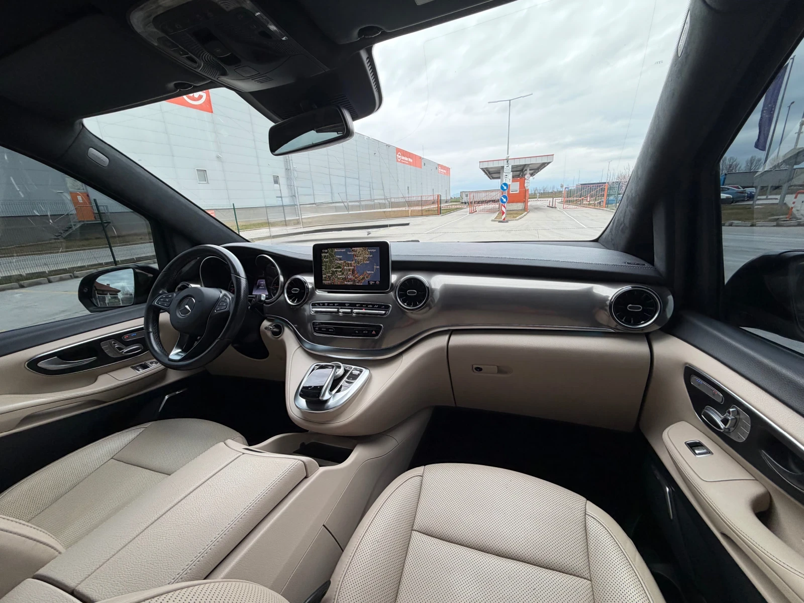 Mercedes-Benz V 300 AMG 4 Matik BUSINESS CLASS , снимка 13 - Автомобили и джипове - 54020685