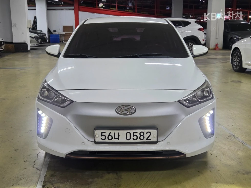 Hyundai Ioniq, снимка 2 - Автомобили и джипове - 54781769
