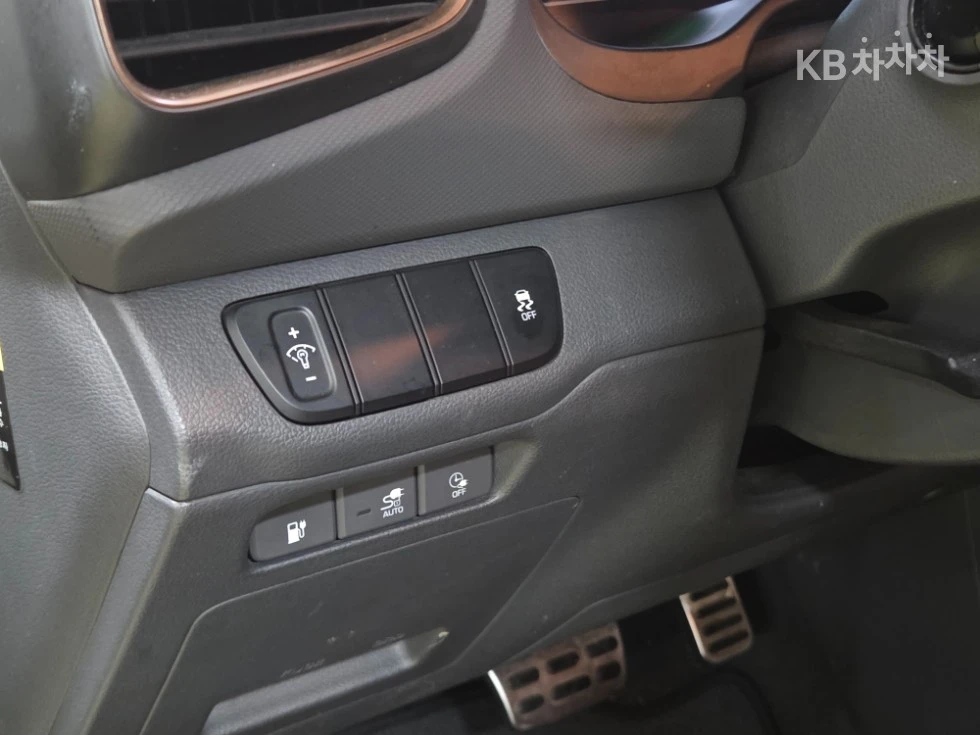 Hyundai Ioniq, снимка 14 - Автомобили и джипове - 54781769