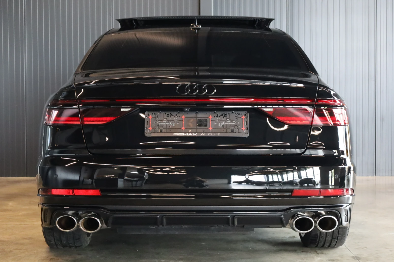 Audi S8 * CARBON* CERAMIC BRAKE* B&O* PANO* 360* , снимка 7 - Автомобили и джипове - 54891163