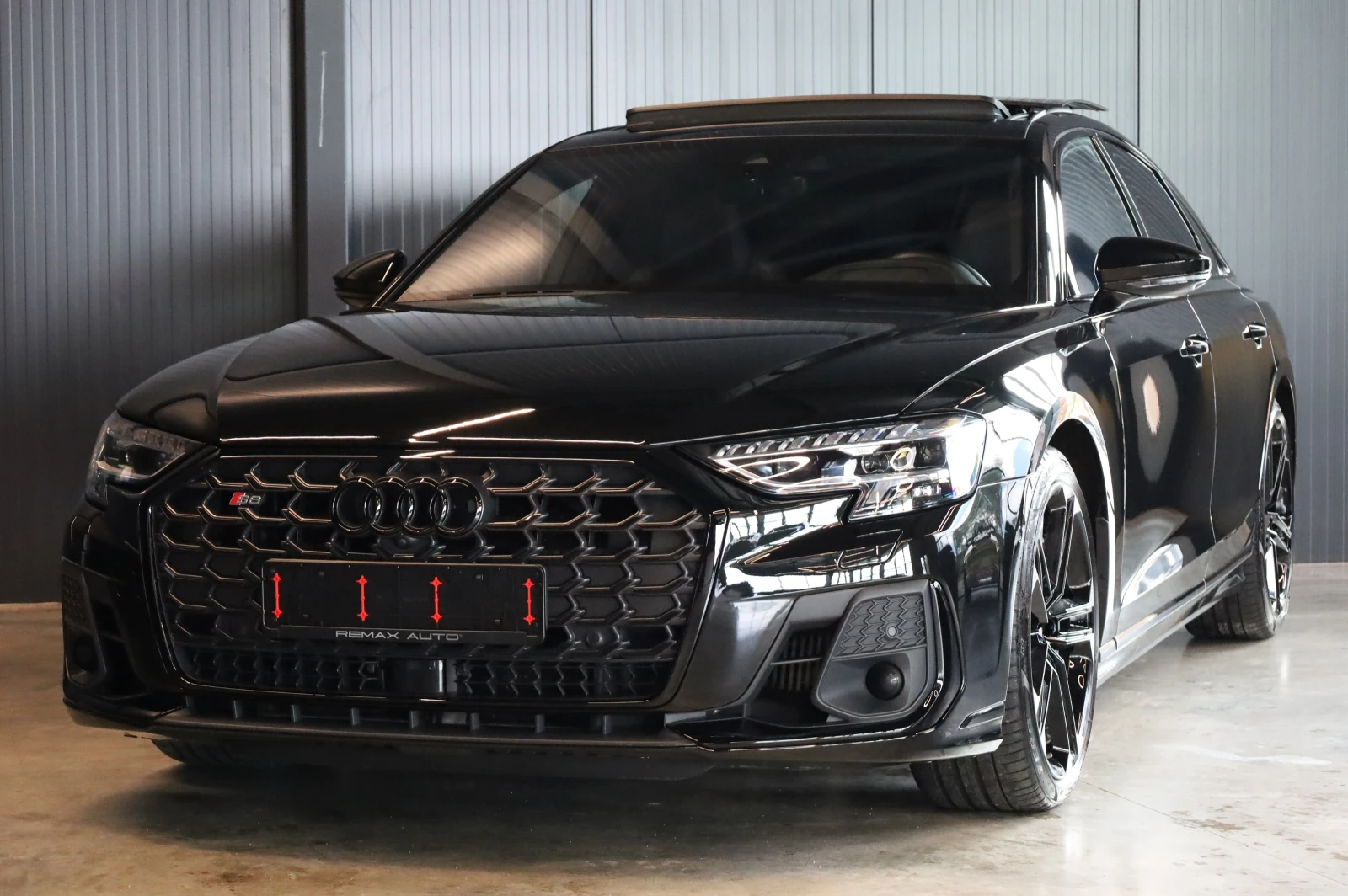 Audi S8 * CARBON* CERAMIC BRAKE* B&O* PANO* 360* , снимка 4 - Автомобили и джипове - 54891163