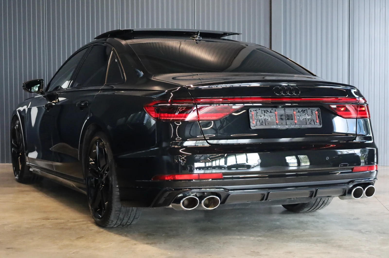 Audi S8 * CARBON* CERAMIC BRAKE* B&O* PANO* 360* , снимка 6 - Автомобили и джипове - 54891163