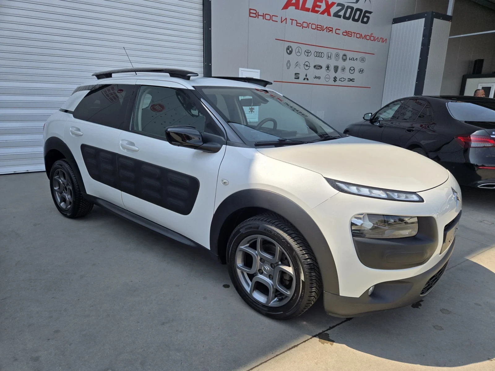 Citroen C4 Cactus, снимка 3 - Автомобили и джипове - 55804481