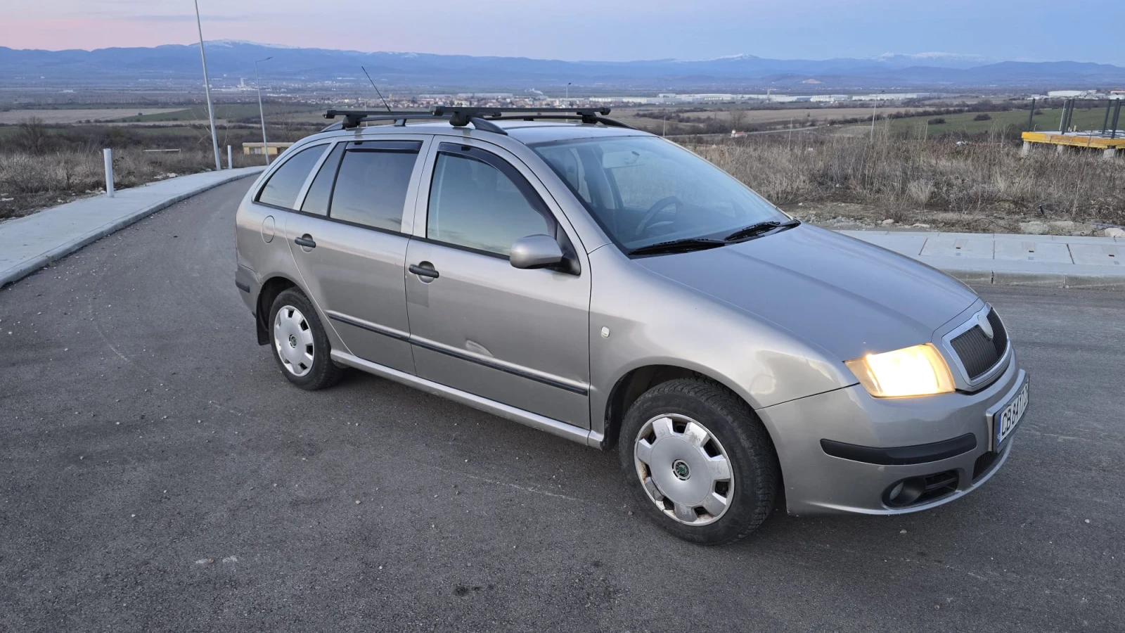 Skoda Fabia Mk1, снимка 16 - Автомобили и джипове - 55849939