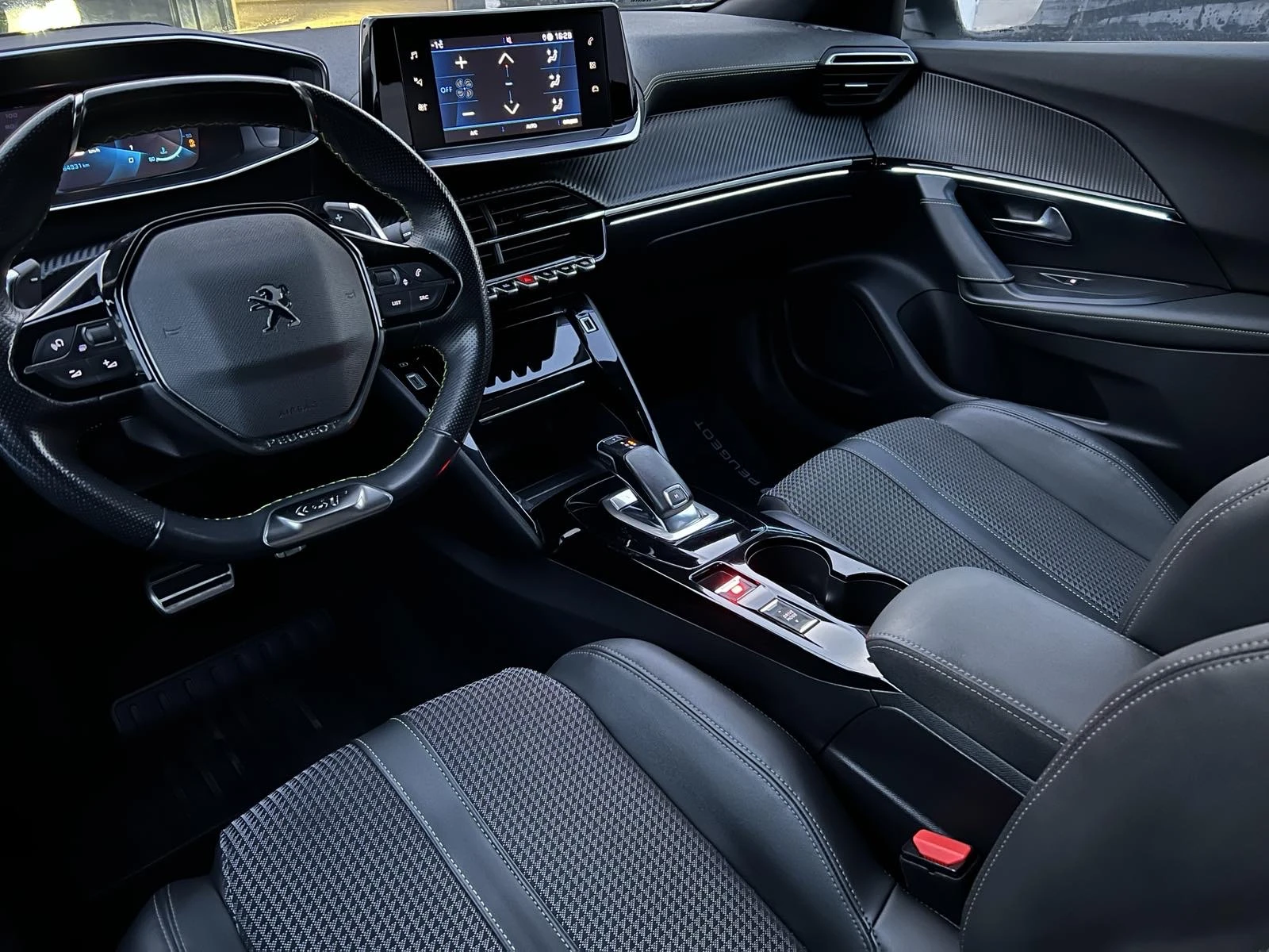 Peugeot 2008 * GT Line * 131 k.c * AUTOMATIC * , снимка 9 - Автомобили и джипове - 55926419