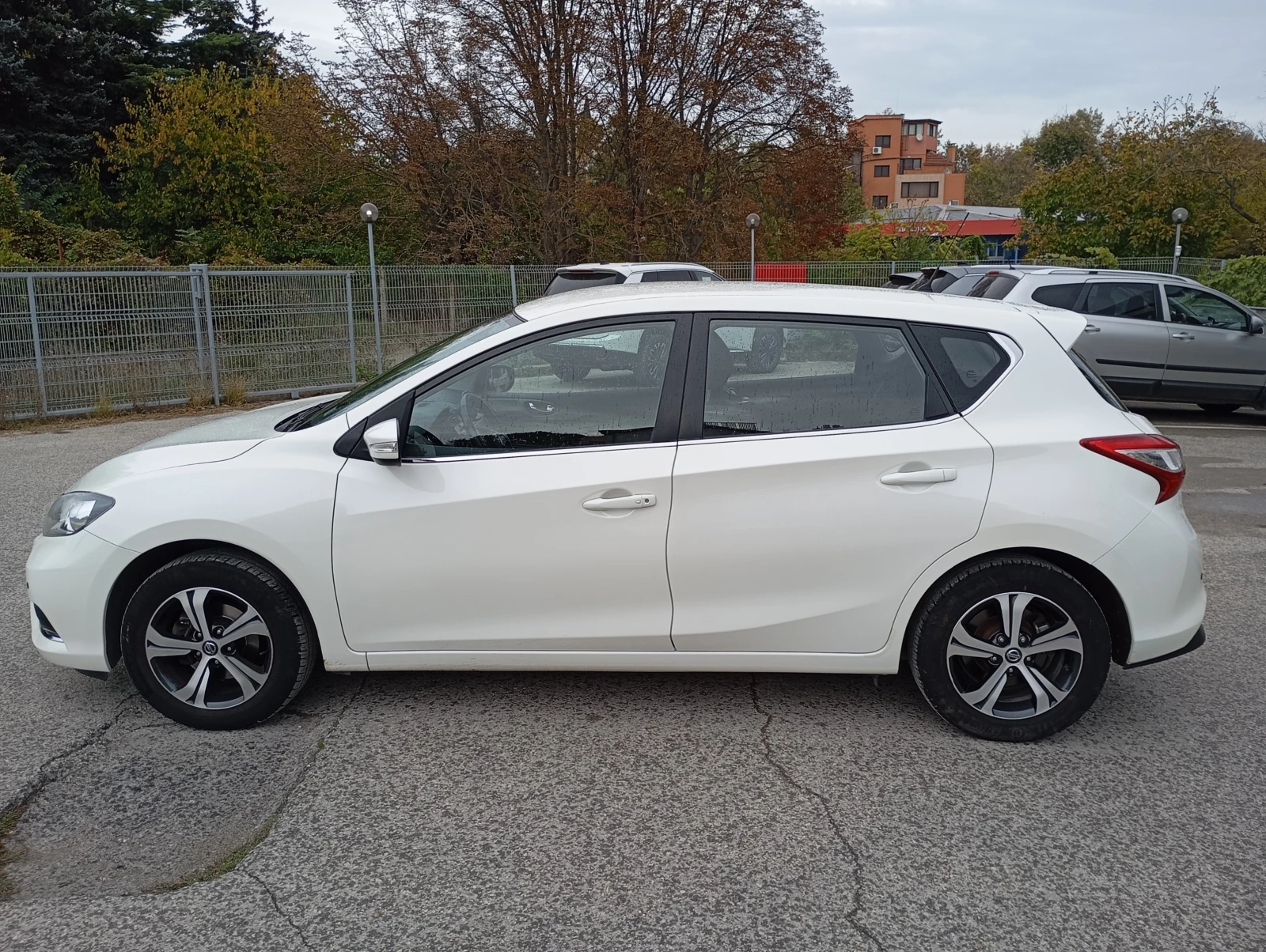 Nissan Pulsar 1.2 Първи собственик, снимка 2 - Автомобили и джипове - 56624792