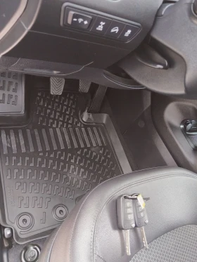 Hyundai IX35 2000D 4х4  напълно обслужен перфектен , снимка 16