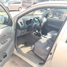 Toyota Hilux 2.5 D4D, снимка 10
