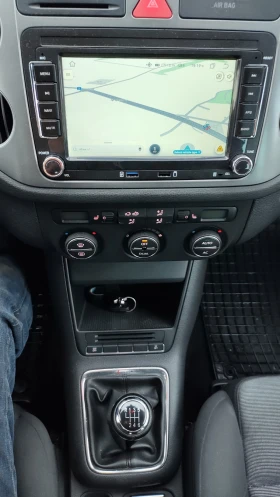 VW Tiguan 4x4/2.0TDI/6ск/Нави/Waze/Теглич, снимка 17