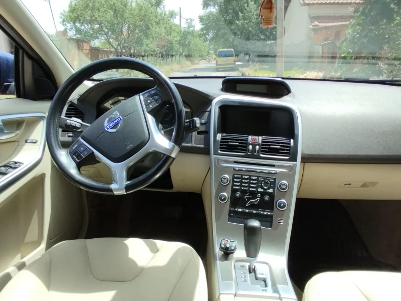 Volvo XC60, снимка 9 - Автомобили и джипове - 49571249