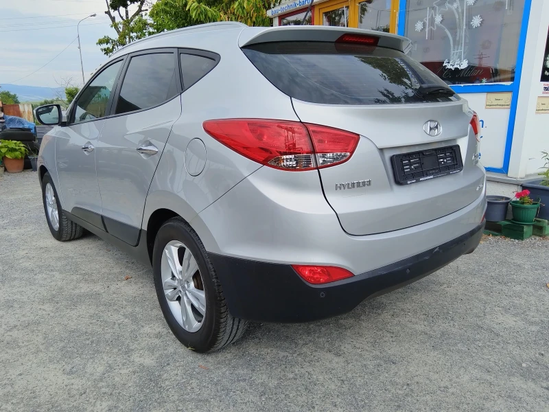 Hyundai IX35 2000D 4х4  напълно обслужен перфектен , снимка 8 - Автомобили и джипове - 50565602