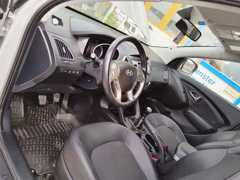 Hyundai IX35 2000D 4х4  напълно обслужен перфектен , снимка 14 - Автомобили и джипове - 50565602