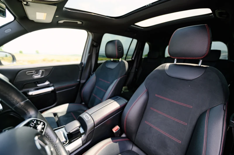 Mercedes-Benz GLB 250/AMG Package, снимка 8 - Автомобили и джипове - 50671277