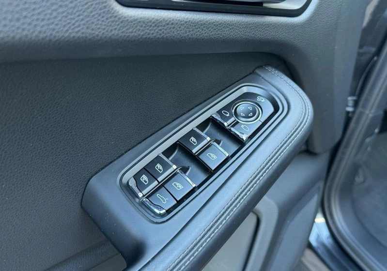 Porsche Macan R4 TFSI, снимка 8 - Автомобили и джипове - 53708297