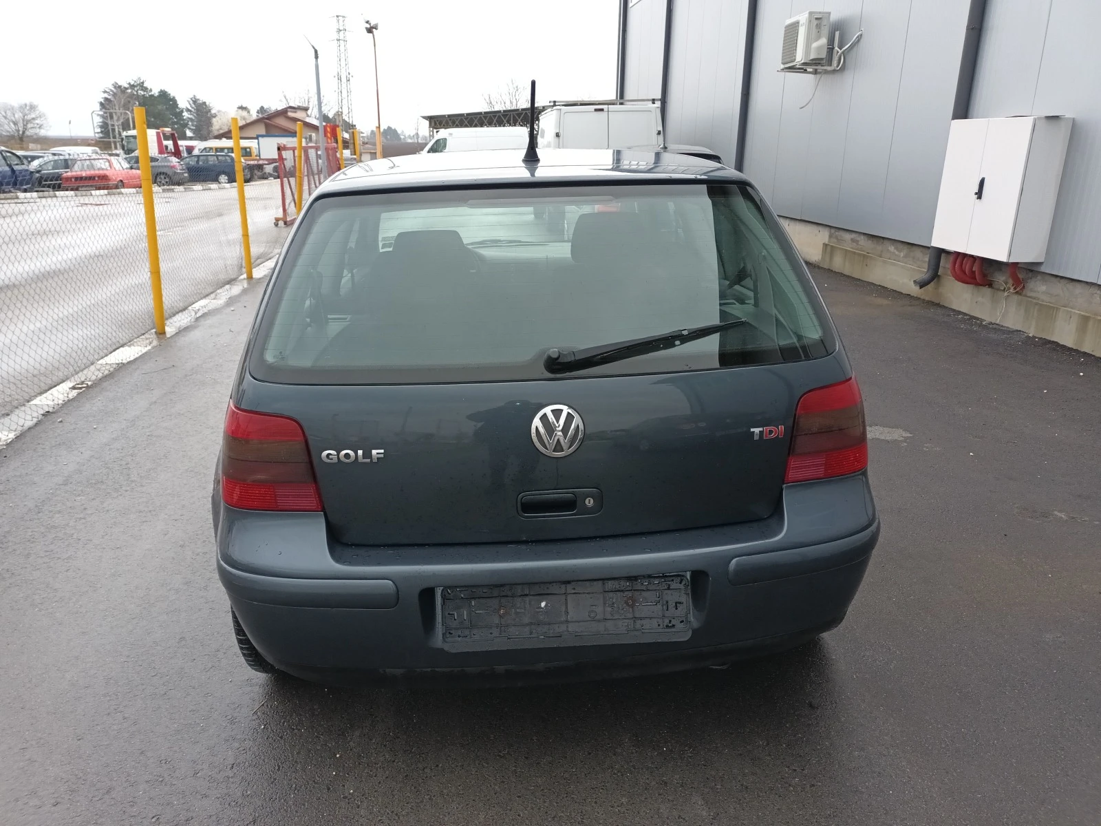 VW Golf 1.9-TDI 131кс.КЛИМАТРОНИК - изображение 4